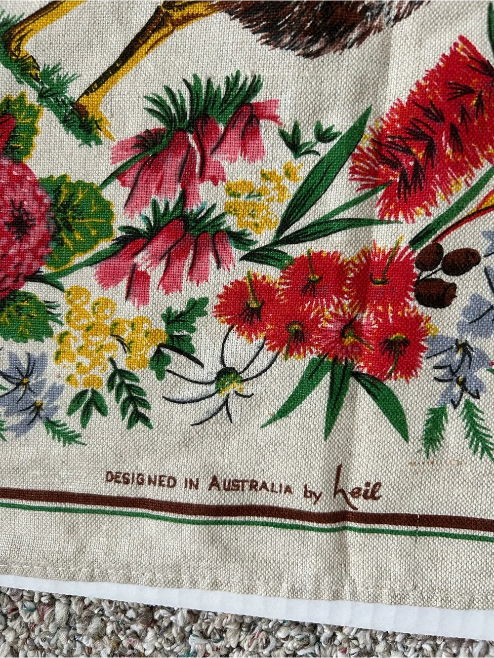 Leil Linen Vintage Australia Map Tapestry with Floral Border Kangaroo Kookaburra
